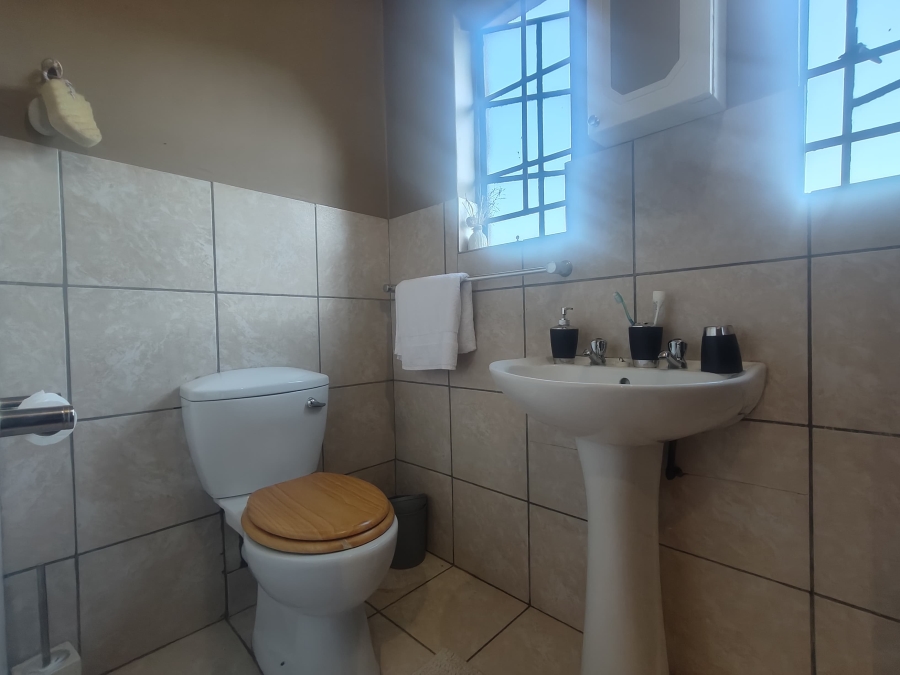 3 Bedroom Property for Sale in Azalea Park North West